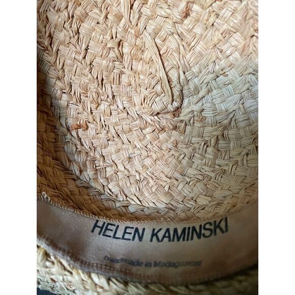 Helen Kaminski
Neutral Raffia Handmade In Madagascar Hat 1990’s - Picture 5 of 8